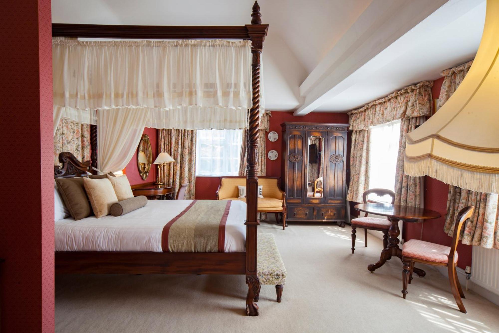 Hotel The Holt