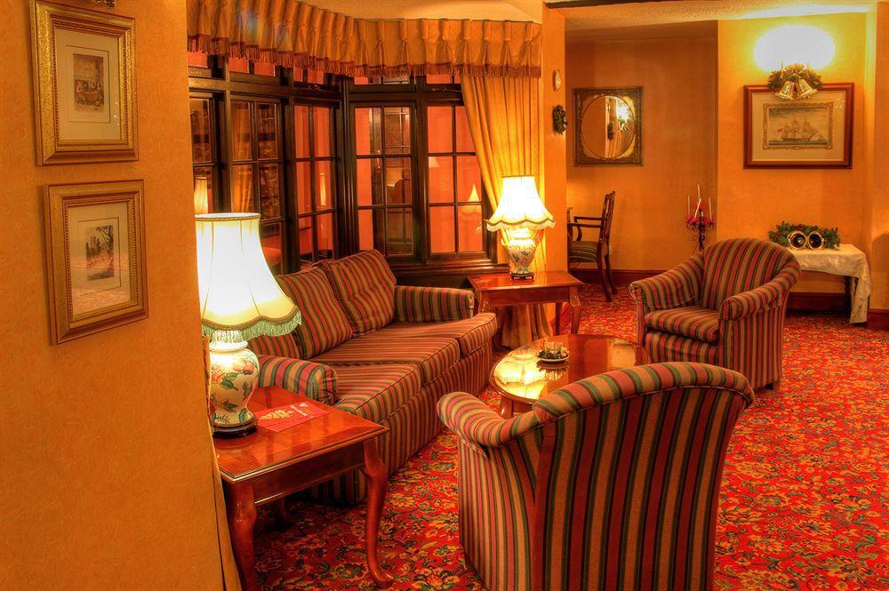 The Holt Hotel 3*