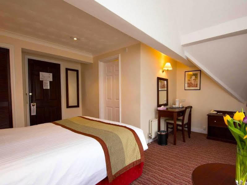 The Holt Hotel 3*